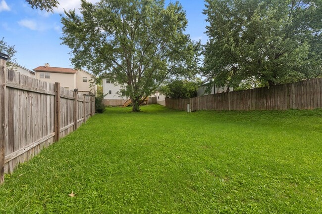 Building Photo - 364 Forest Hill Dr