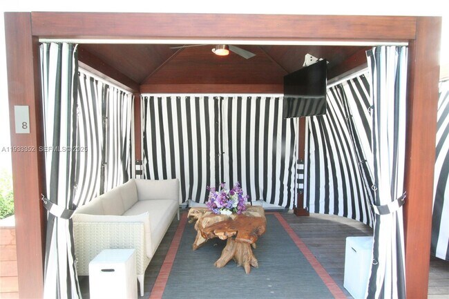 Building Photo - 1300 S Miami Ave