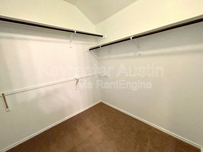 Building Photo - 347 Noddy Rd