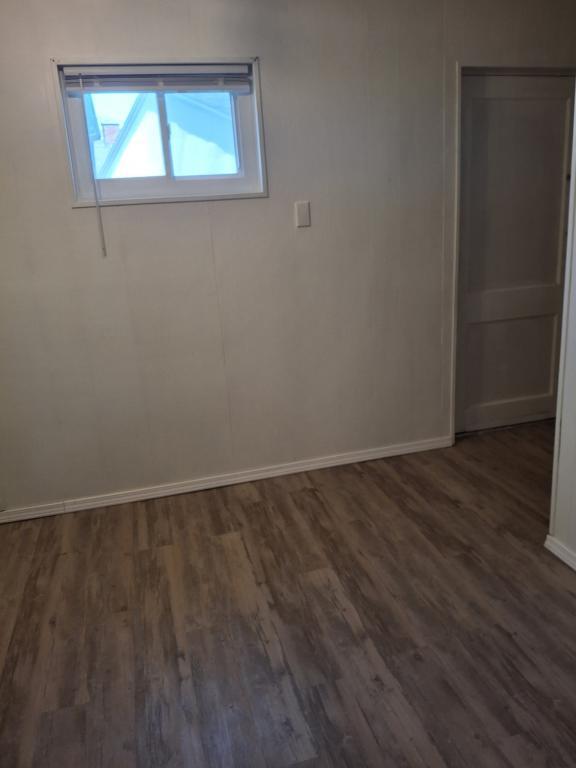 Building Photo - 210 Conger Ave