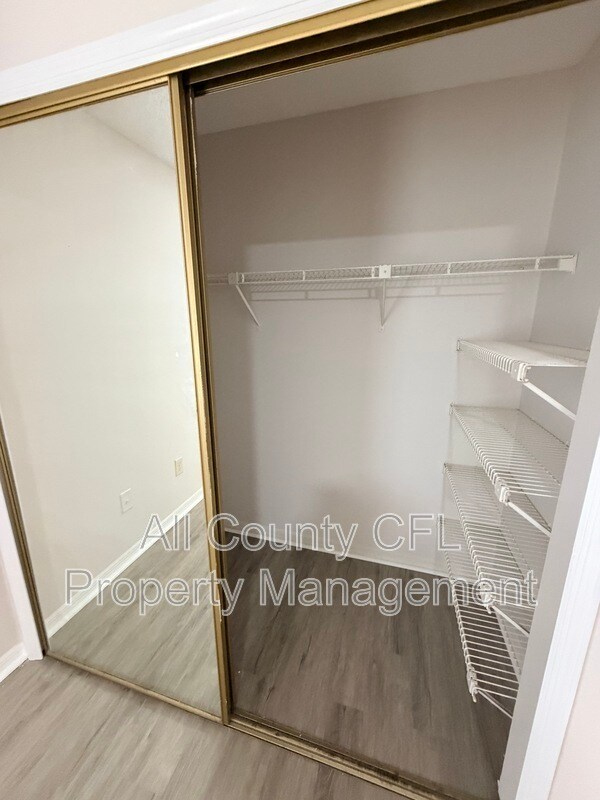 Building Photo - 1625 Long Ridge Ct