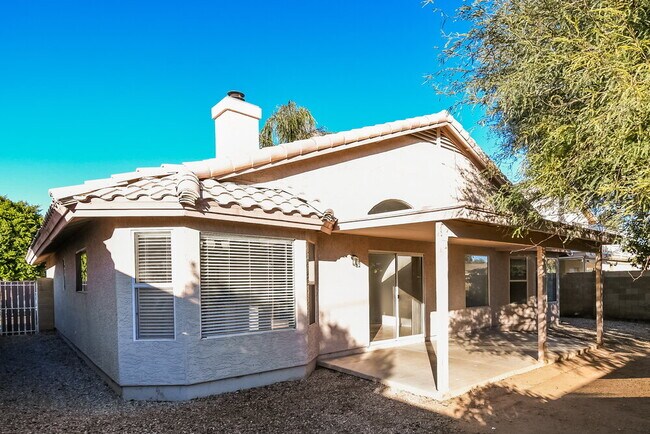 Building Photo - 1917 E Marquette Dr