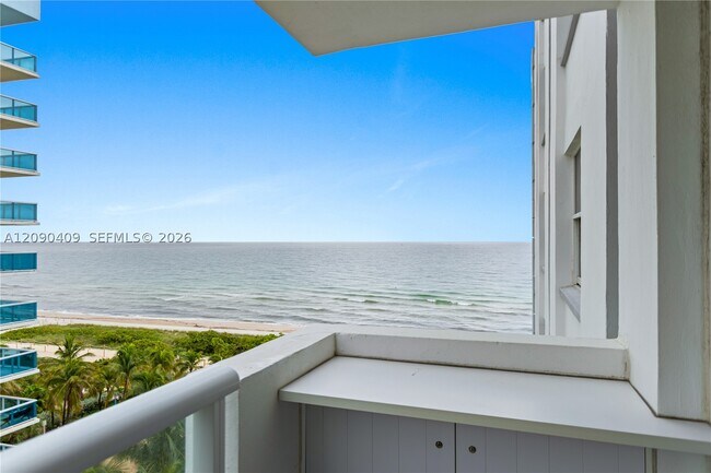 Building Photo - 9195 Collins Ave