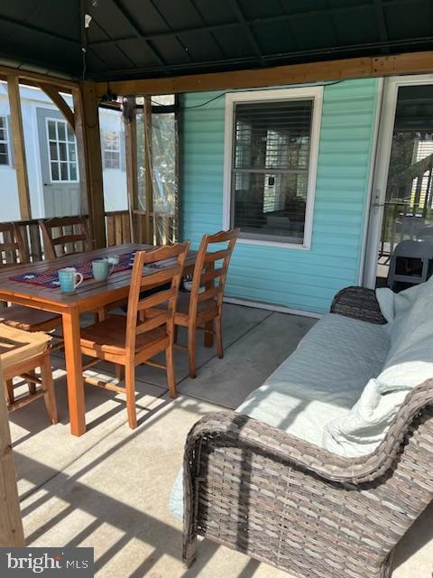 Building Photo - 24 W Greenwood Ave