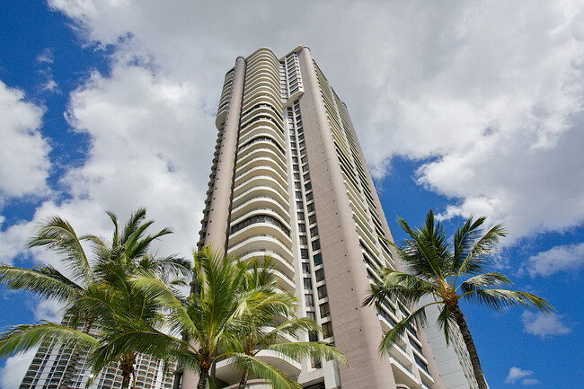 Building Photo - 1910 Ala Moana Blvd.