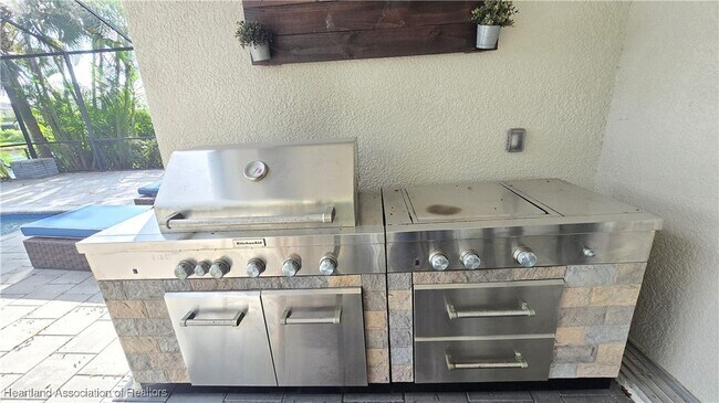 Building Photo - 6001 Anise Dr