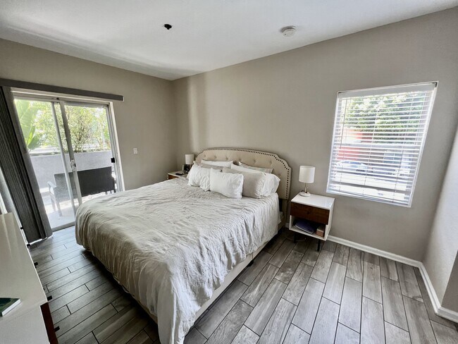 Master Bedroom w/Patio - 838 Pine Ave