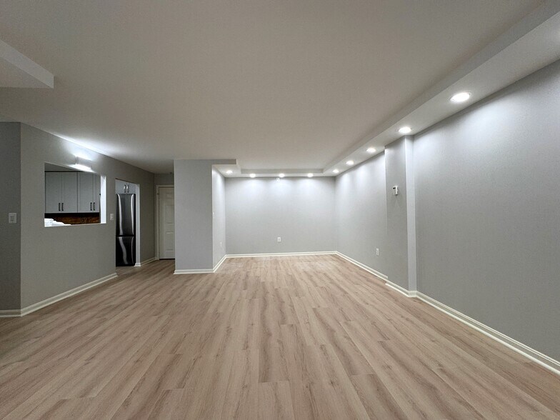 Building Photo - 131 Coolidge Ave