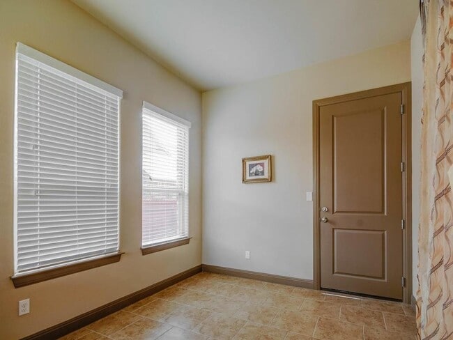 Building Photo - 2612 Dalea St