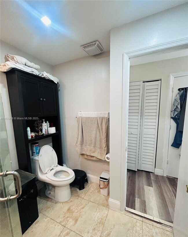 Building Photo - 8610 SW 156th Ct