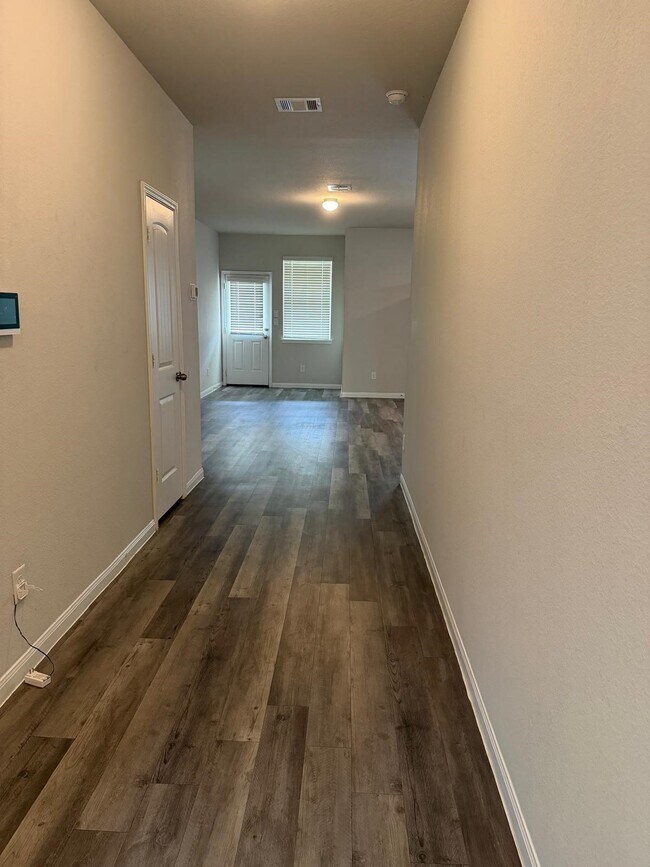 Building Photo - 25419 Grotto Falls Ln