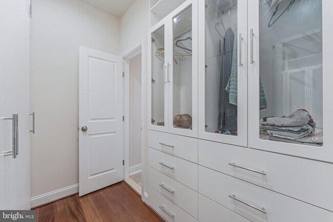 Building Photo - 22507 Bowens Wharf Pl
