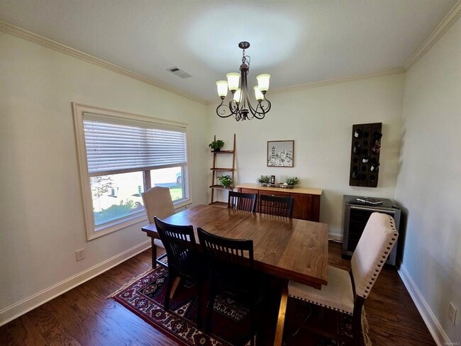 Building Photo - 37 Emerald Dr