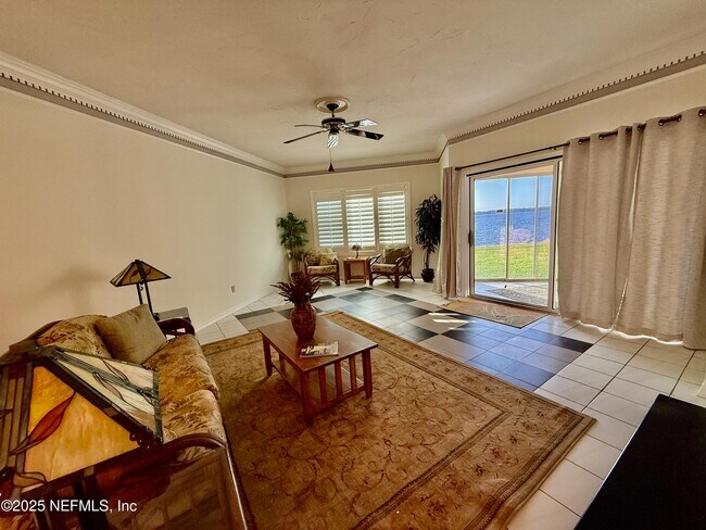 Building Photo - 2099 Winterbourne N