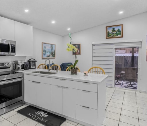 Building Photo - 7117 W 30th Ln