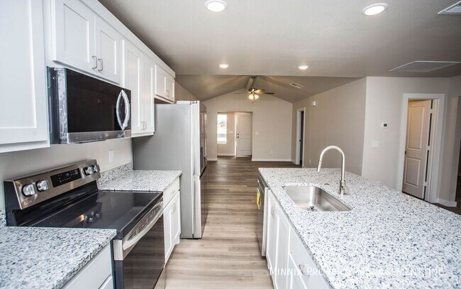 Building Photo - 312 E 77th St