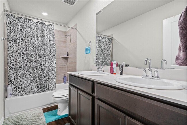 Building Photo - 1642 Homestead Farms Dr