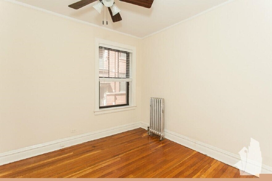 Building Photo - 4725 N Leavitt St