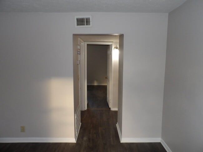 Building Photo - 302 Quachita Trail