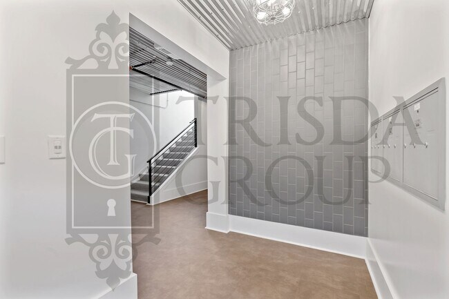 Building Photo - Modern 1 BR Apt in Mt Washington, 2 Off Street Parking Spaces, Private storage, Pets OK, W/D, DW, AC