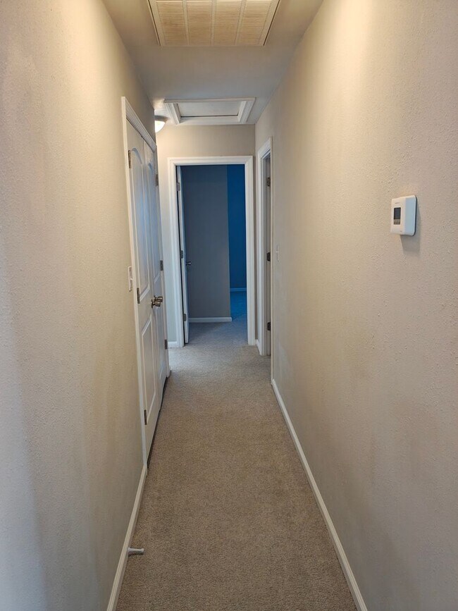 Building Photo - 3 Bed, 1 Bath House in Newport News!