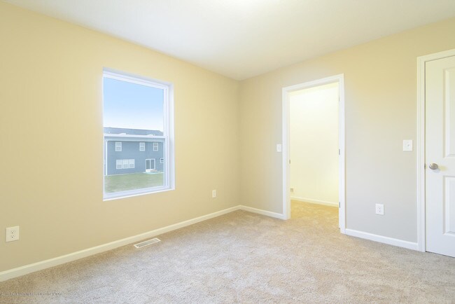 Building Photo - 3586 Fernwood Ln