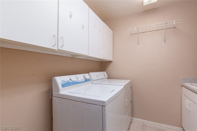 Building Photo - 3704 Mountain Waters St