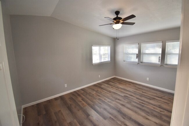 Building Photo - 2400 Lake Hall Rd