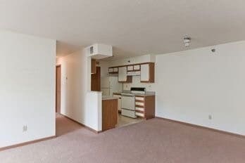 Building Photo - 3404 Queen Dr SW