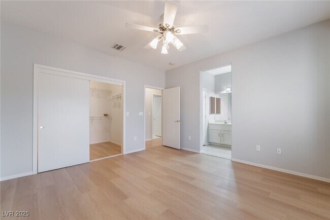 Building Photo - 2571 Thatcher Ave