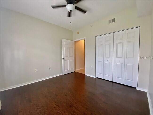 Building Photo - 5655 Bentgrass Dr