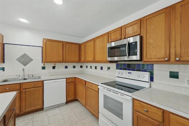 Building Photo - 4271 Cave Cove Ct