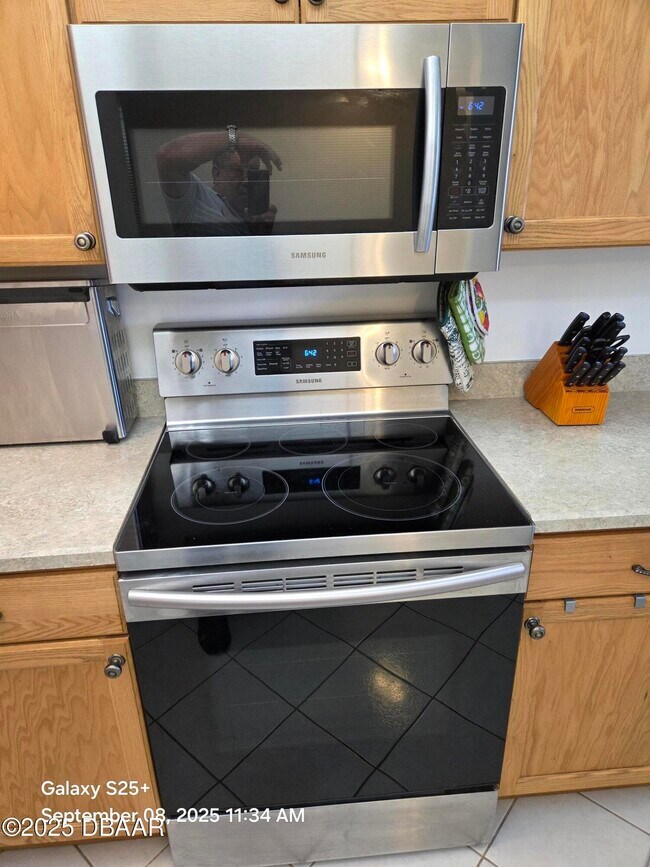 Building Photo - 500 Palm Springs Blvd