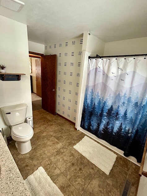 Building Photo - 2828 Saturn Ave