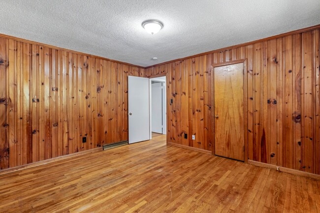 Building Photo - 2701 Fairfax Rd