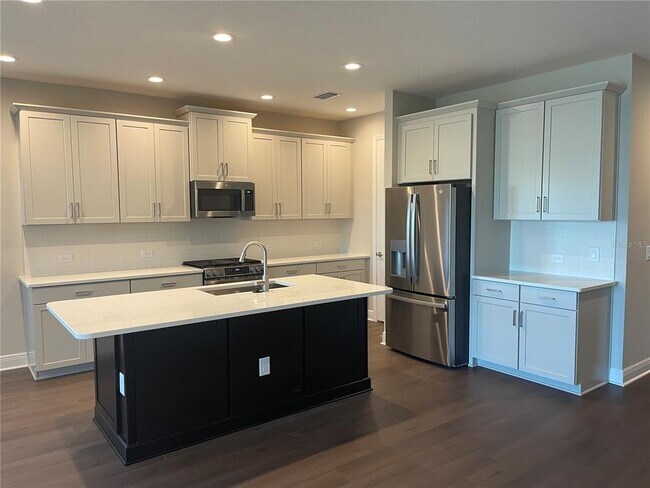 Building Photo - 6408 Wekiwa St