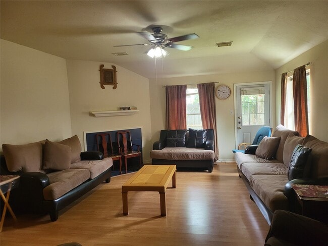 Building Photo - 17314 Glenmorris Dr