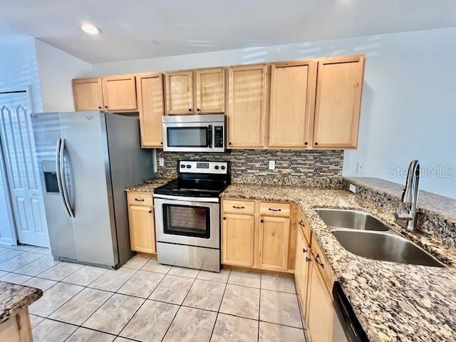 Building Photo - 15609 Stable Run Dr