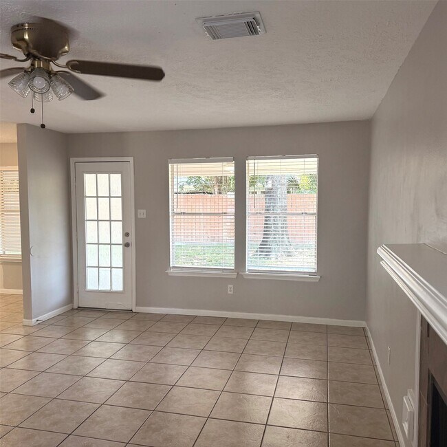 Building Photo - 9035 Rippling Fields Dr