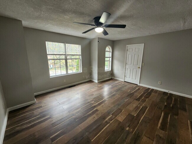 Building Photo - 3752 Waldrop Ln