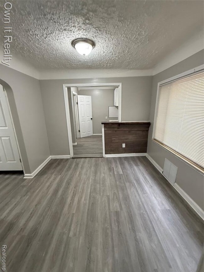 Building Photo - 18705 Avon Ln