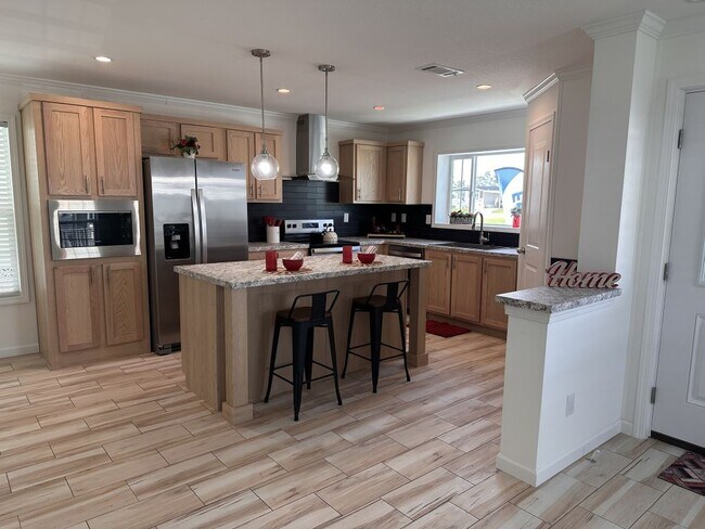 Building Photo - 10787 SW 30th Ct