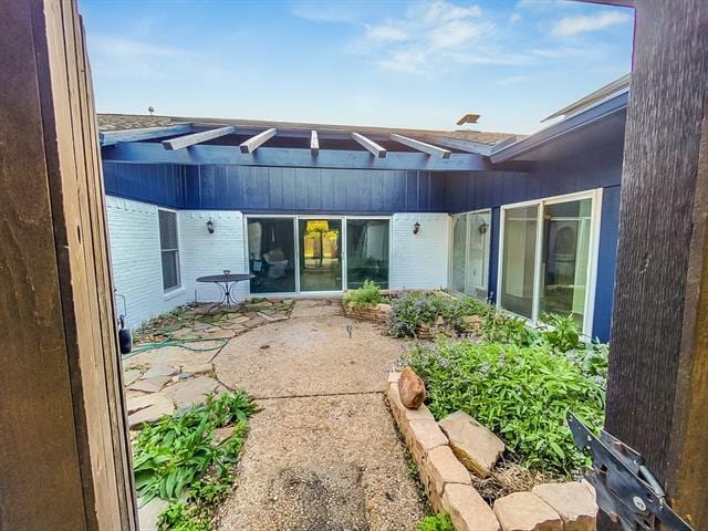 Building Photo - 3309 S Country Club Rd