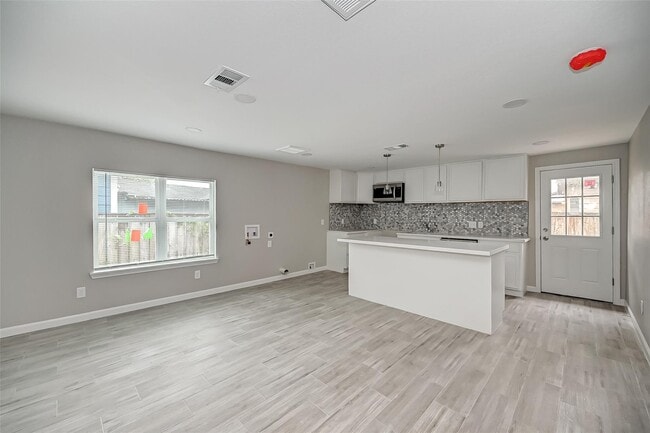 Building Photo - 7120 Avenue O