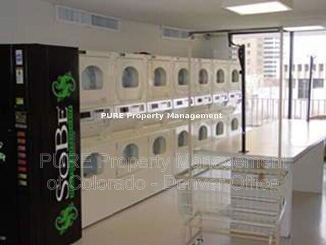 Building Photo - 1020 15th St