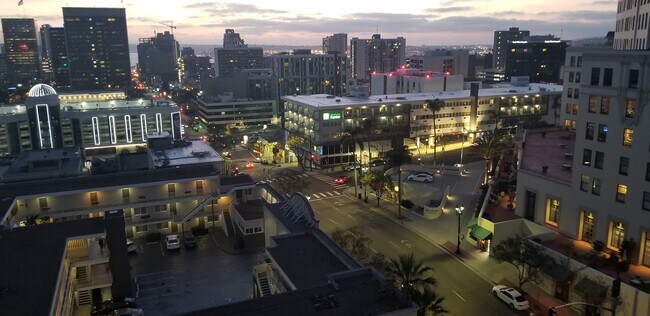 Building Photo - Cortez Hill 2 bed 2bath (downtown), 1217 sqft And Great Views