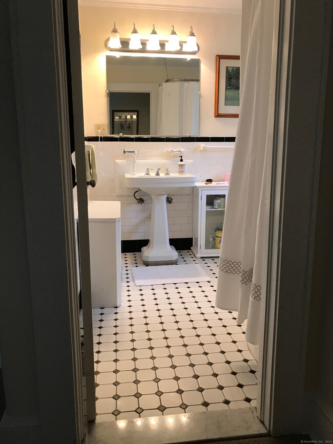 Building Photo - 46 Parkway