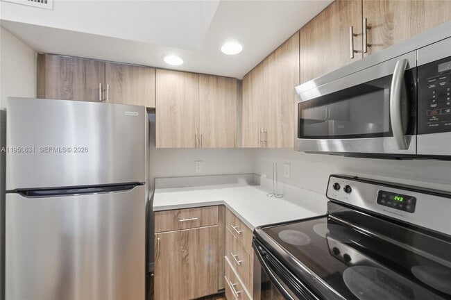 Building Photo - 437 Vista Isles Dr