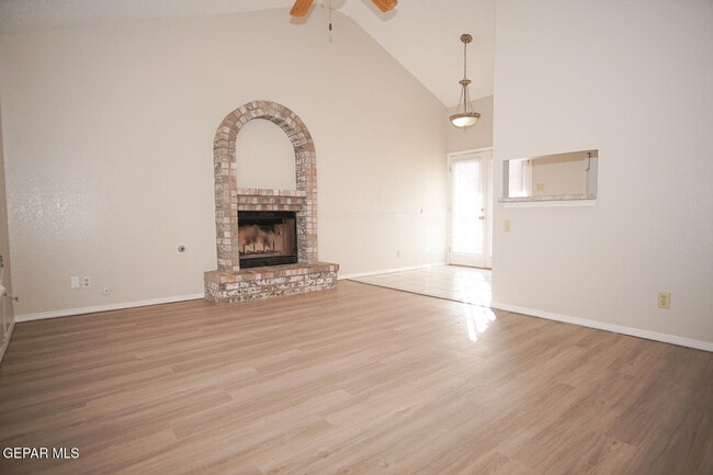 Building Photo - 10661 Obsidian St