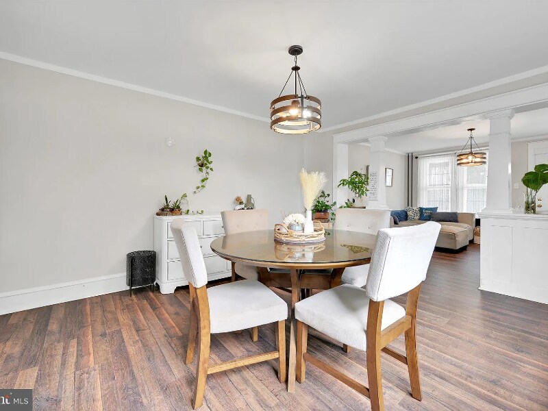 Building Photo - 50 Cacoosing Ave